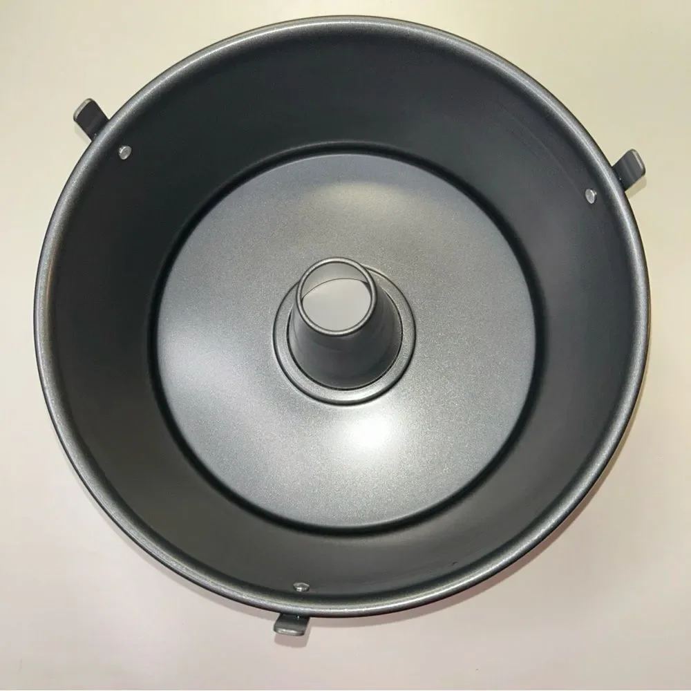 Non-Stick Bundt Cake Pan